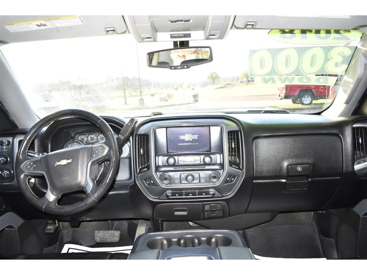 Chevrolet Silverado 1500 4WD Crew Cab 143.5" LT w/2LT 2018