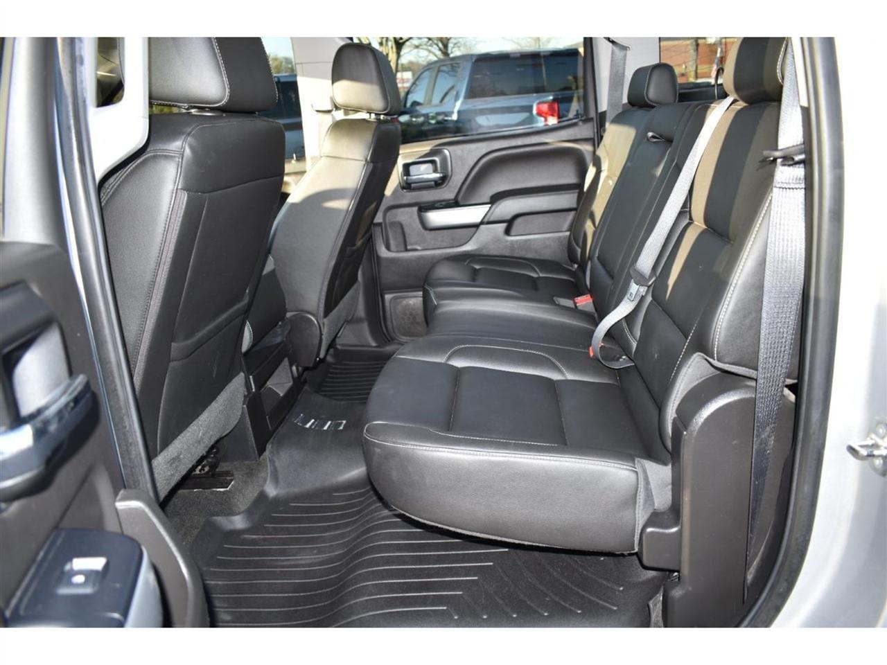 Chevrolet Silverado 1500 4WD Crew Cab 143.5" LT w/2LT 2018