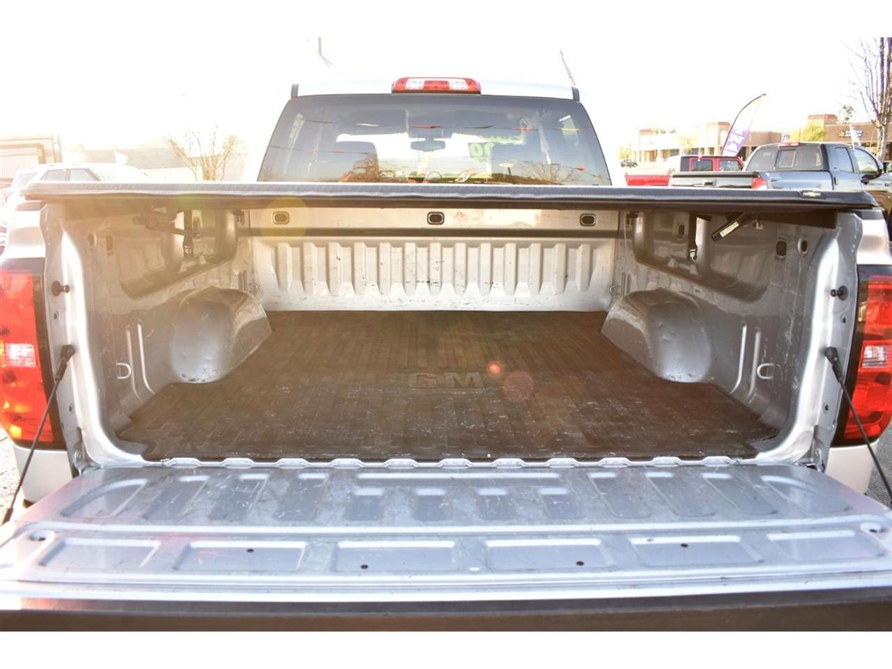 Chevrolet Silverado 1500 4WD Crew Cab 143.5" LT w/2LT 2018