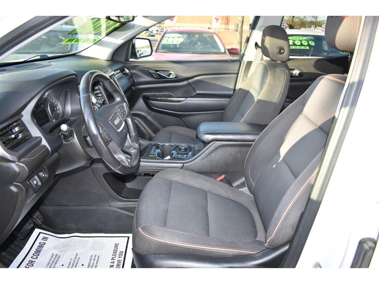 GMC Acadia AWD 4dr AT4 2020