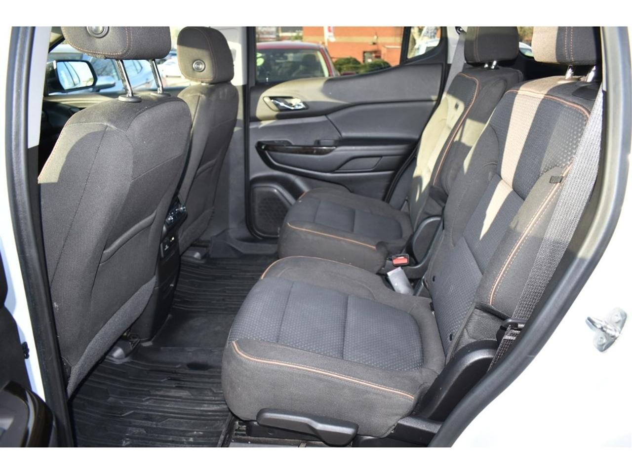 GMC Acadia AWD 4dr AT4 2020