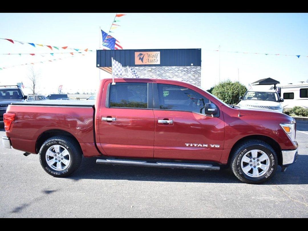 2019 Nissan Titan 4x2 Crew Cab SV