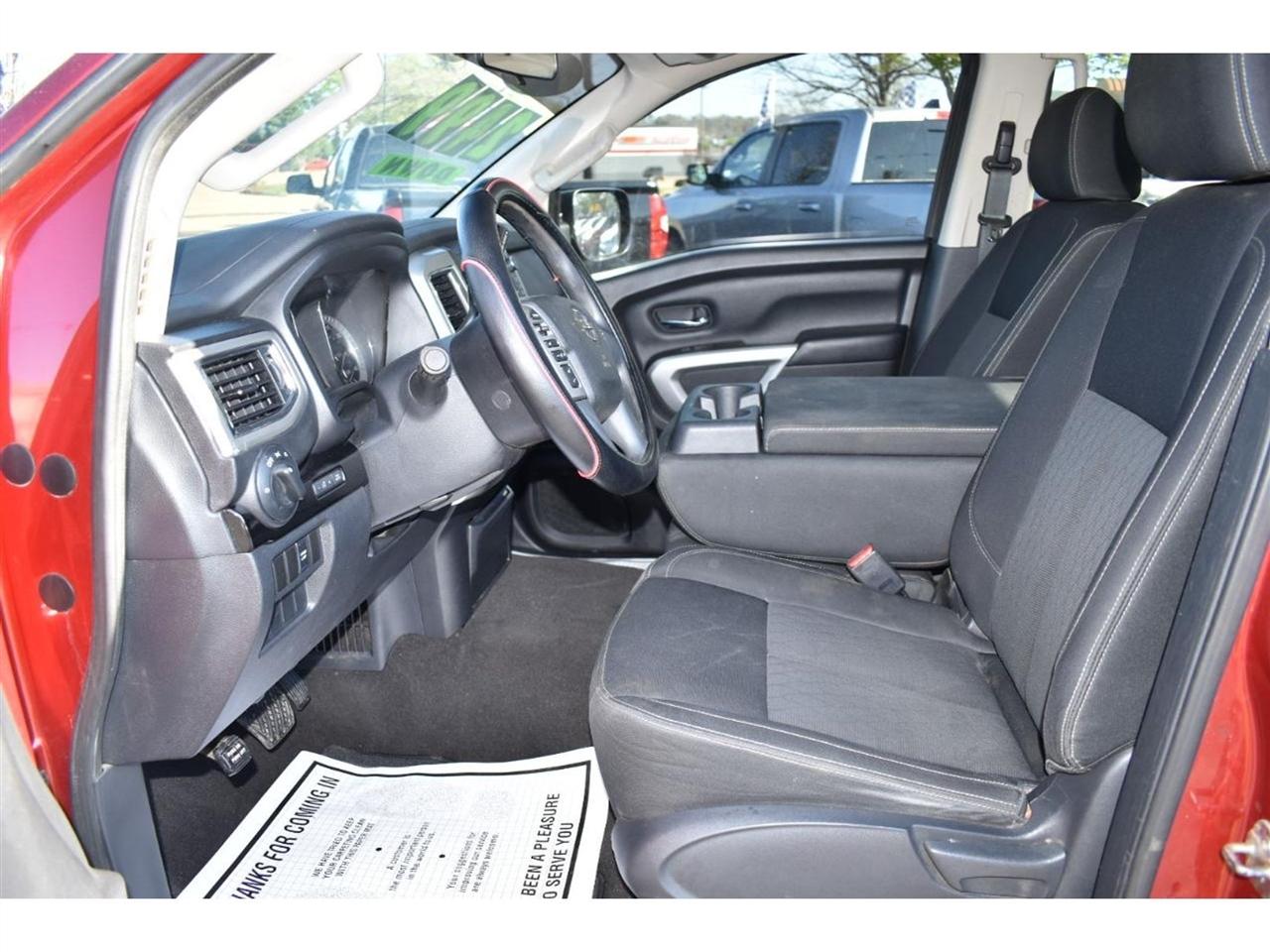 Nissan Titan 4x2 Crew Cab SV 2019