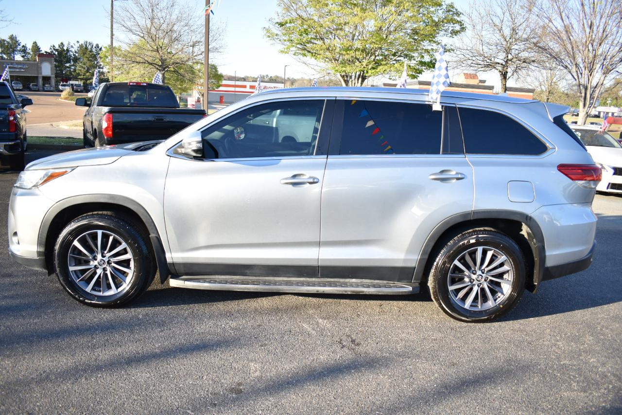 Toyota Highlander XLE V6 AWD (Natl) 2019