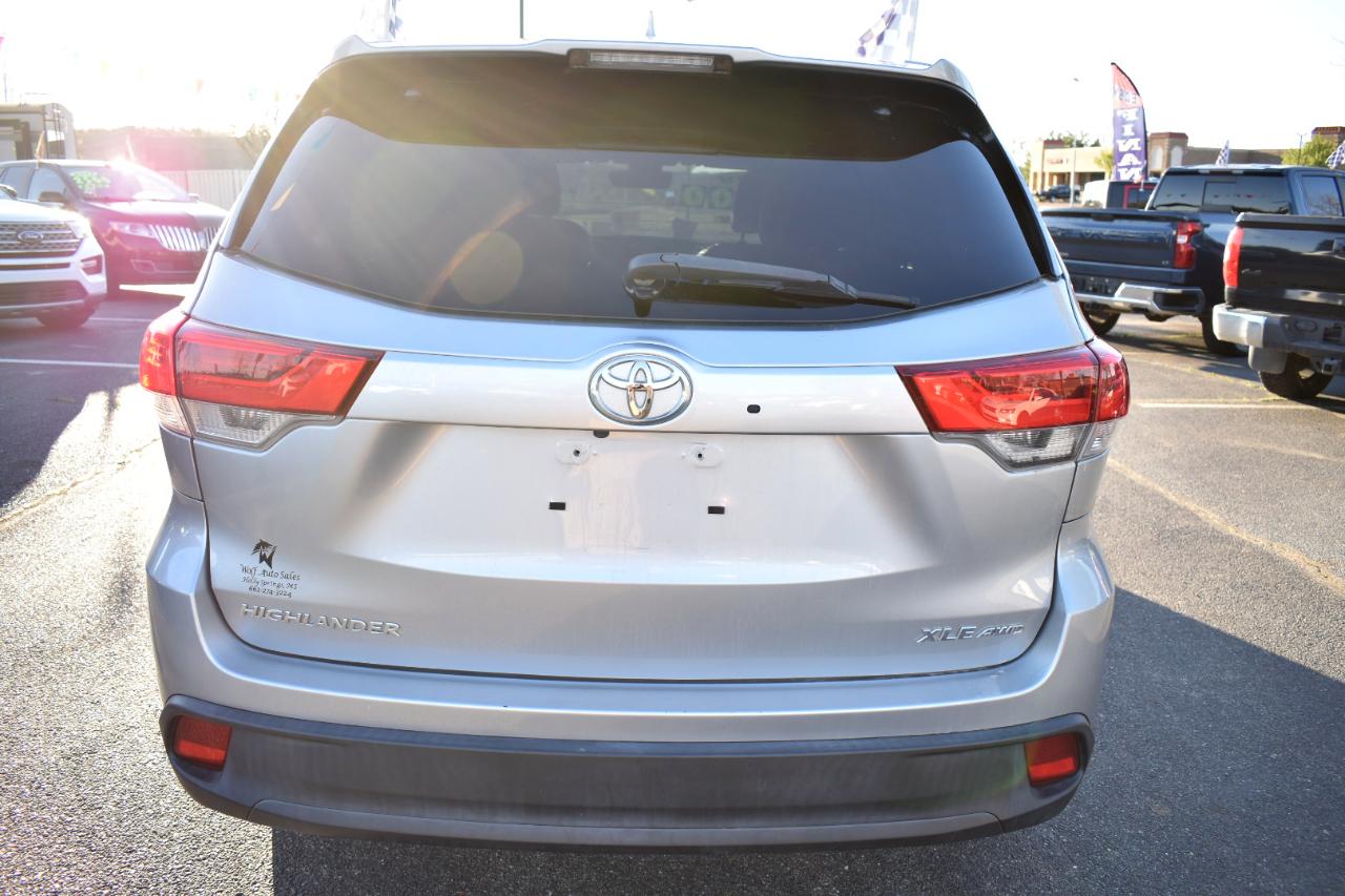 Toyota Highlander XLE V6 AWD (Natl) 2019