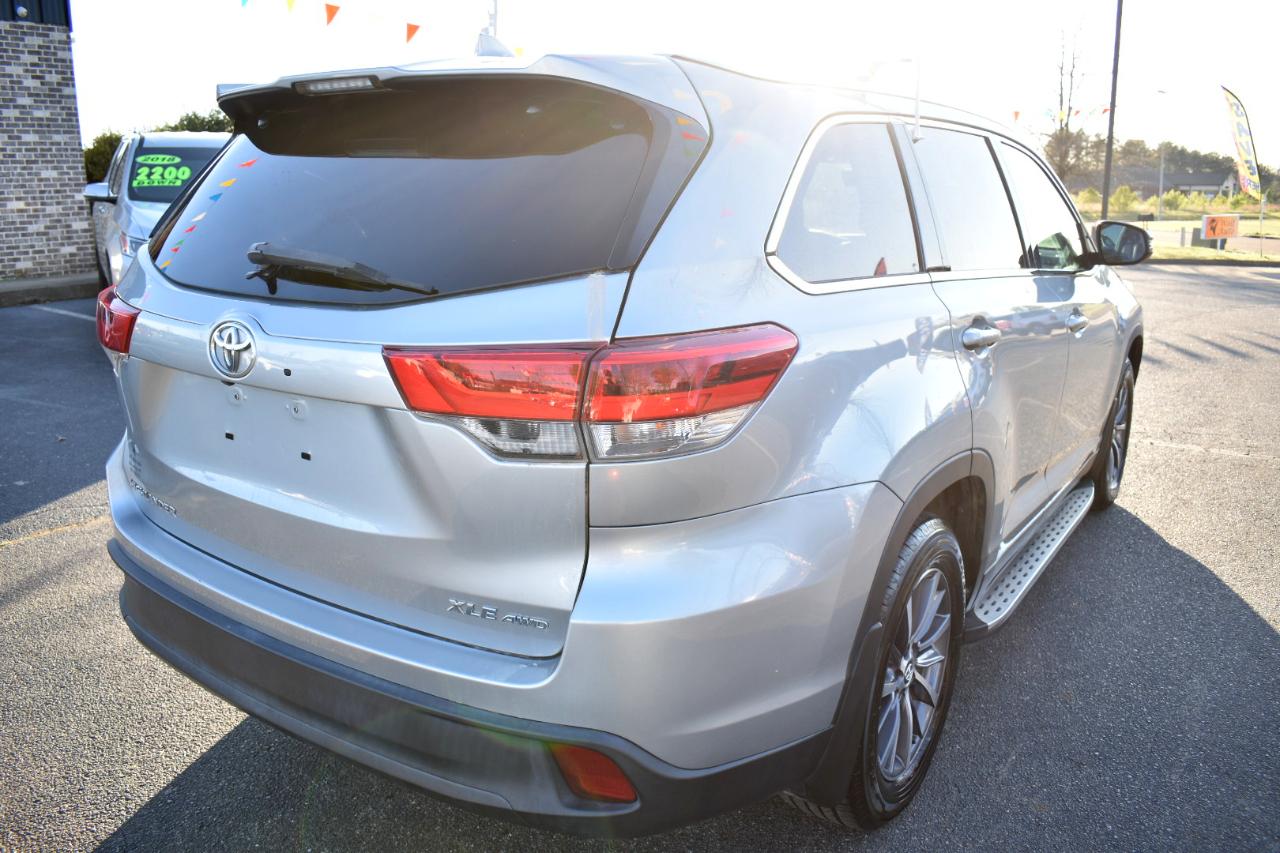 Toyota Highlander XLE V6 AWD (Natl) 2019