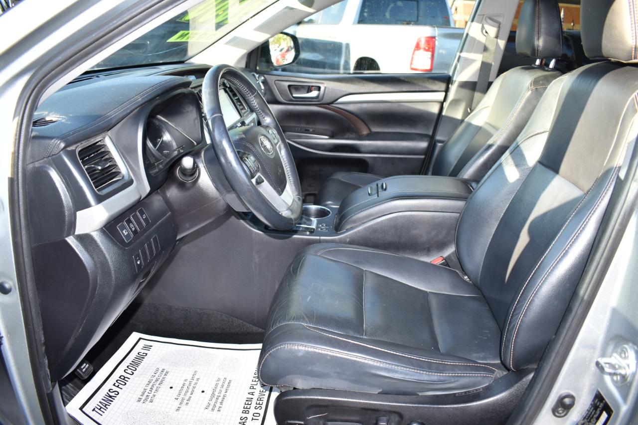 Toyota Highlander XLE V6 AWD (Natl) 2019