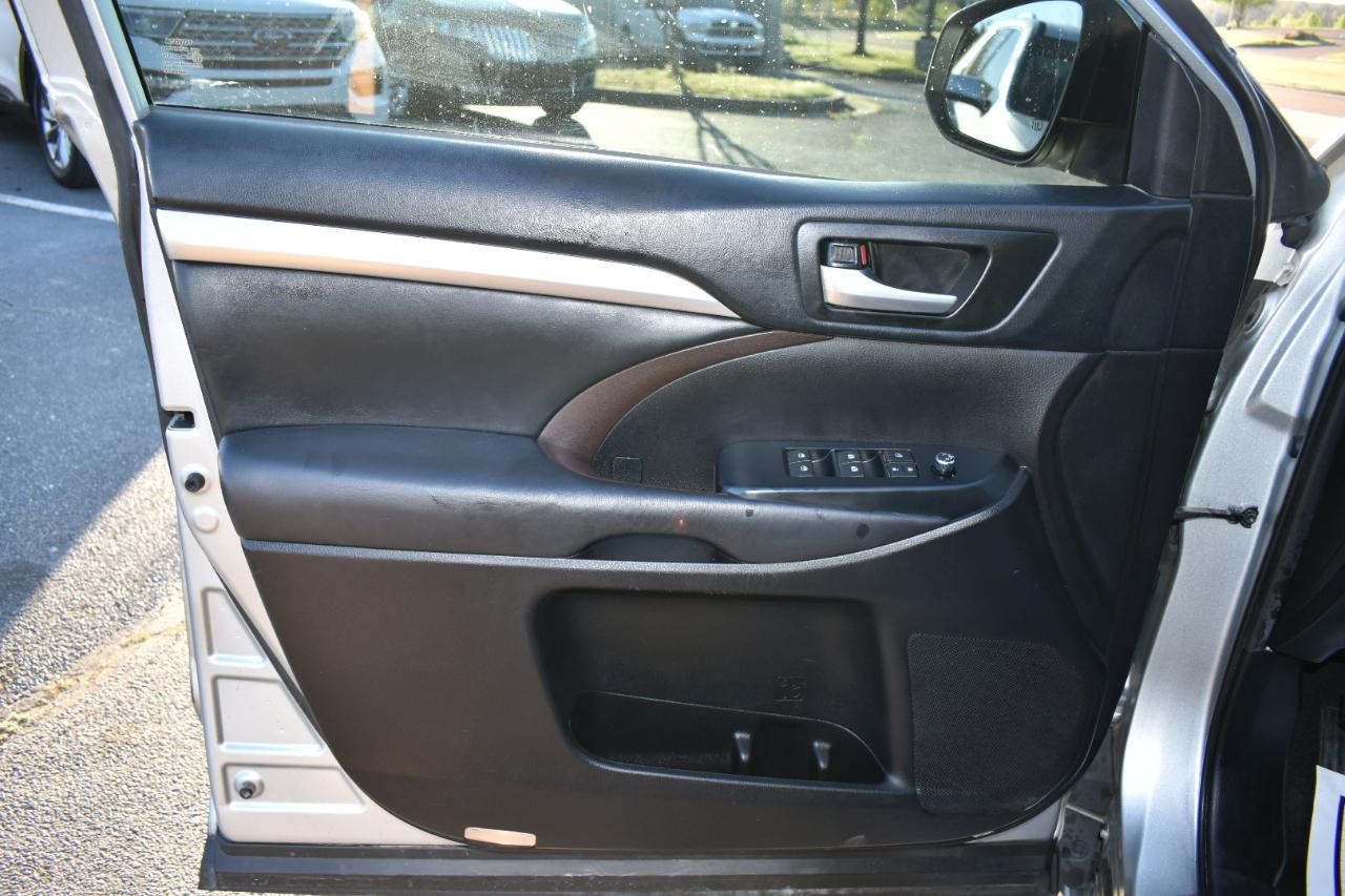 Toyota Highlander XLE V6 AWD (Natl) 2019