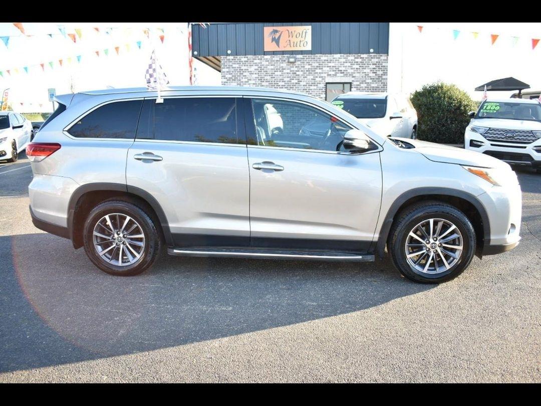 2019 Toyota Highlander XLE V6 AWD (Natl)