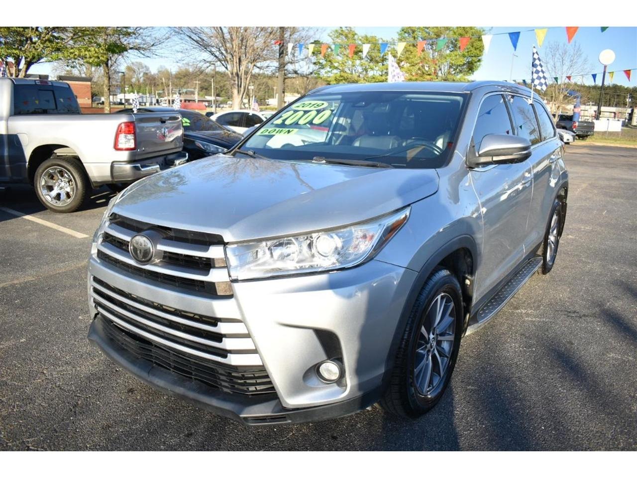 Toyota Highlander XLE V6 AWD (Natl) 2019