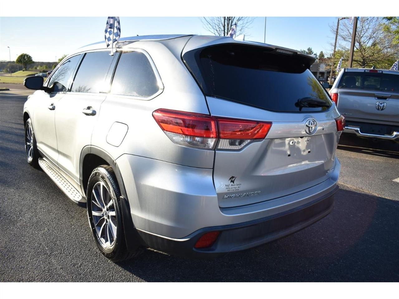 Toyota Highlander XLE V6 AWD (Natl) 2019