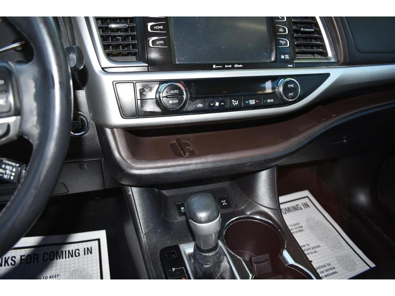 Toyota Highlander XLE V6 AWD (Natl) 2019