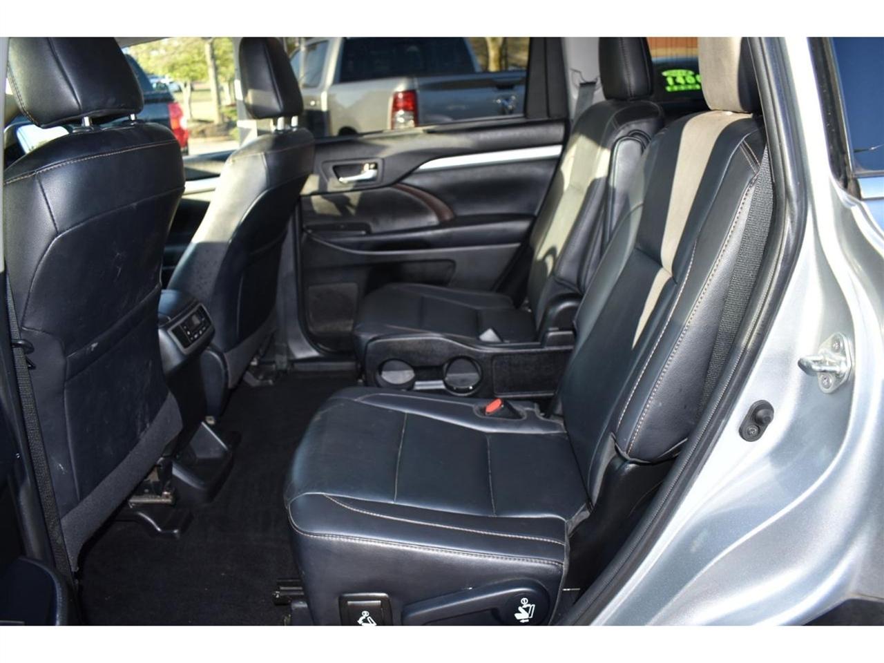 Toyota Highlander XLE V6 AWD (Natl) 2019