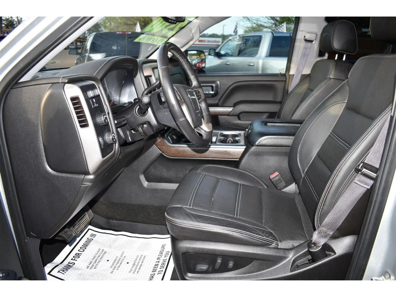 GMC Sierra 1500 4WD Crew Cab 143.5" Denali 2017