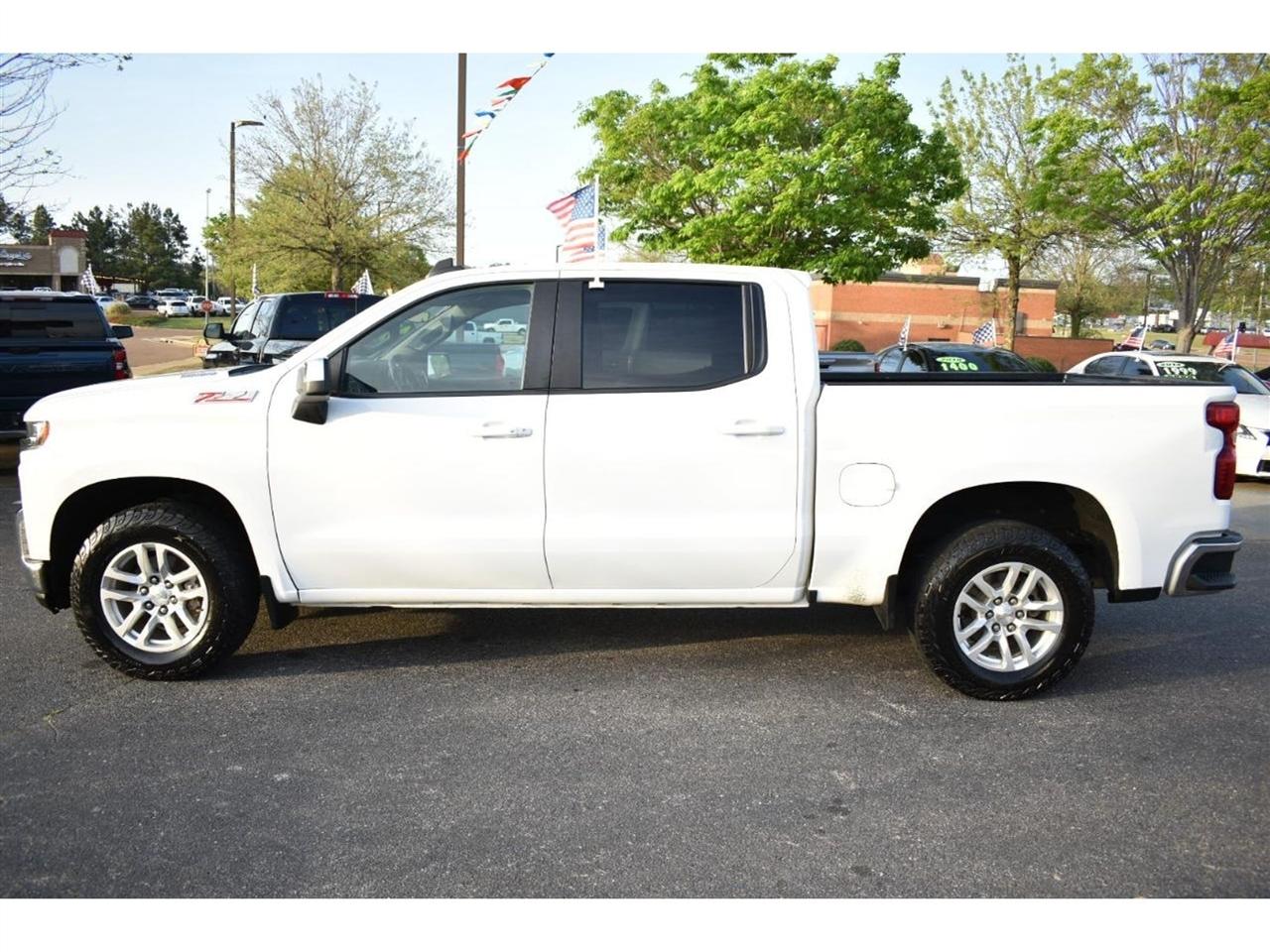 Chevrolet Silverado 1500 4WD Crew Cab 147" LT w/1LT 2021