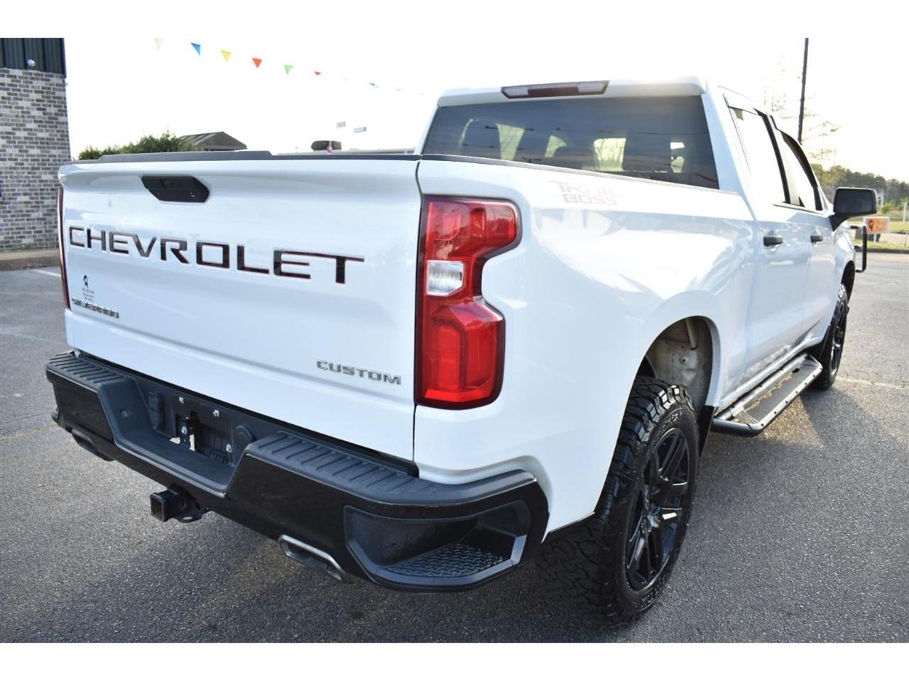 Chevrolet Silverado 1500 4WD Crew Cab 147" Custom Trail Boss 2020