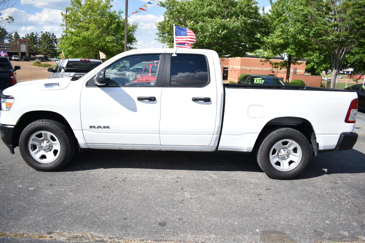 RAM 1500 Tradesman 4x4 Quad Cab 6'4" Box 2022