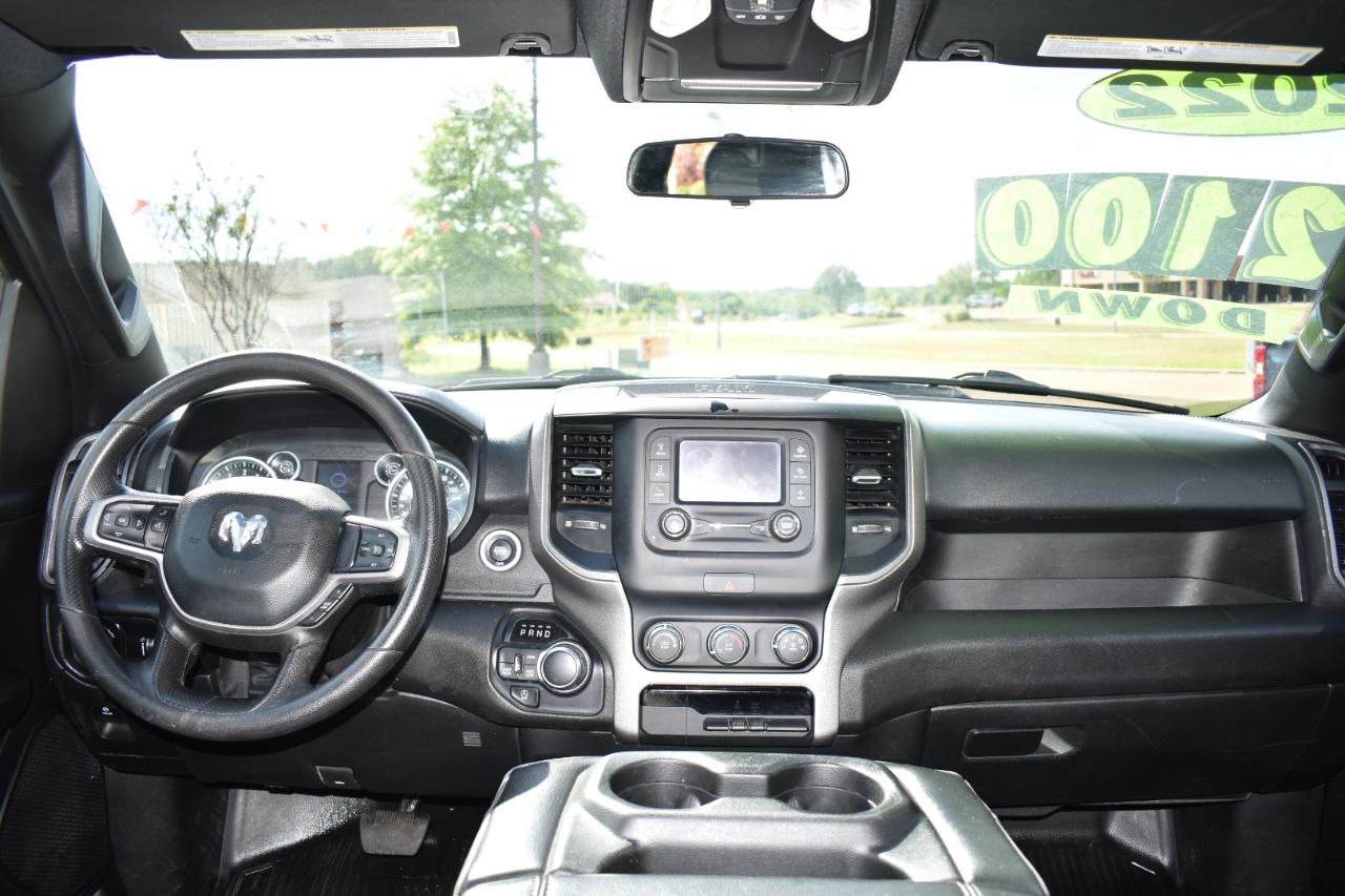 RAM 1500 Tradesman 4x4 Quad Cab 6'4" Box 2022