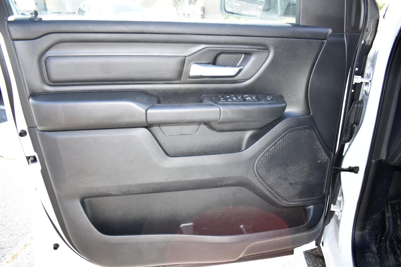 RAM 1500 Tradesman 4x4 Quad Cab 6'4" Box 2022