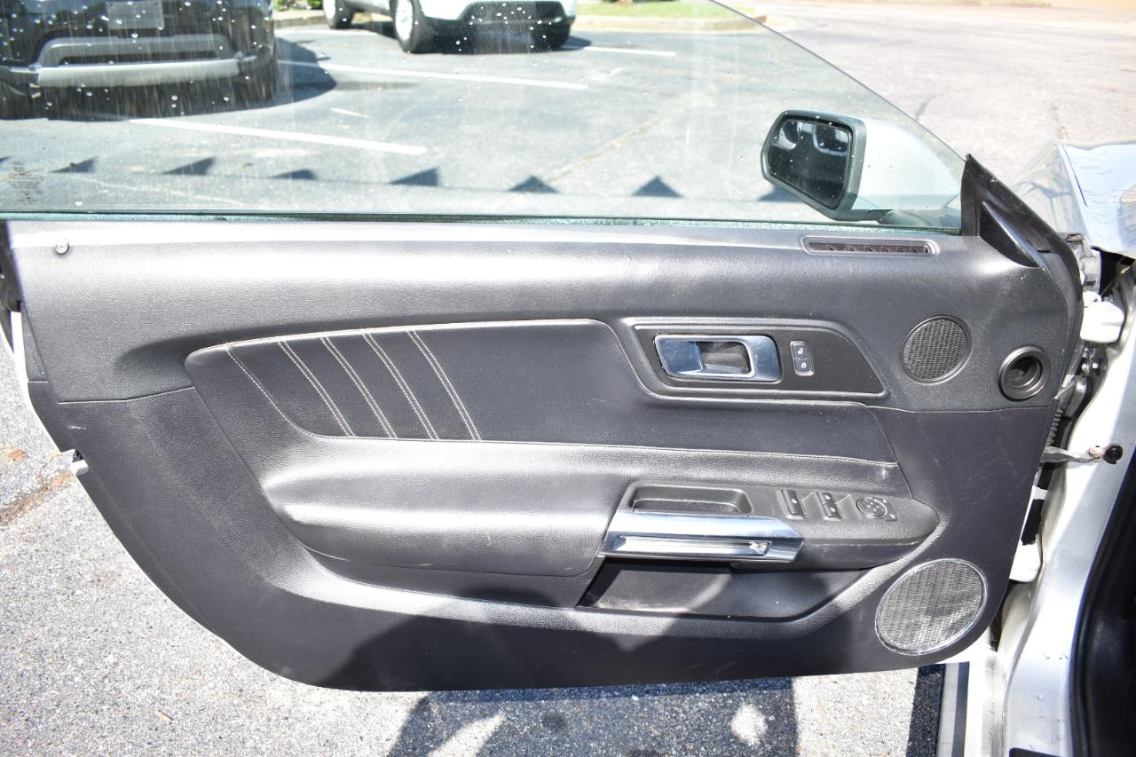 Ford Mustang EcoBoost Convertible 2019