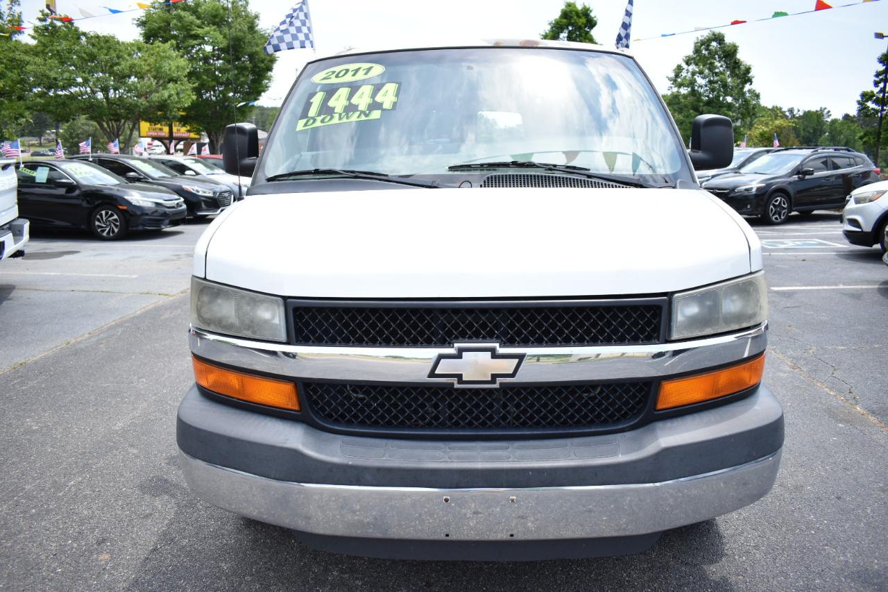 Chevrolet Express Passenger RWD 3500 155" 1LT 2011
