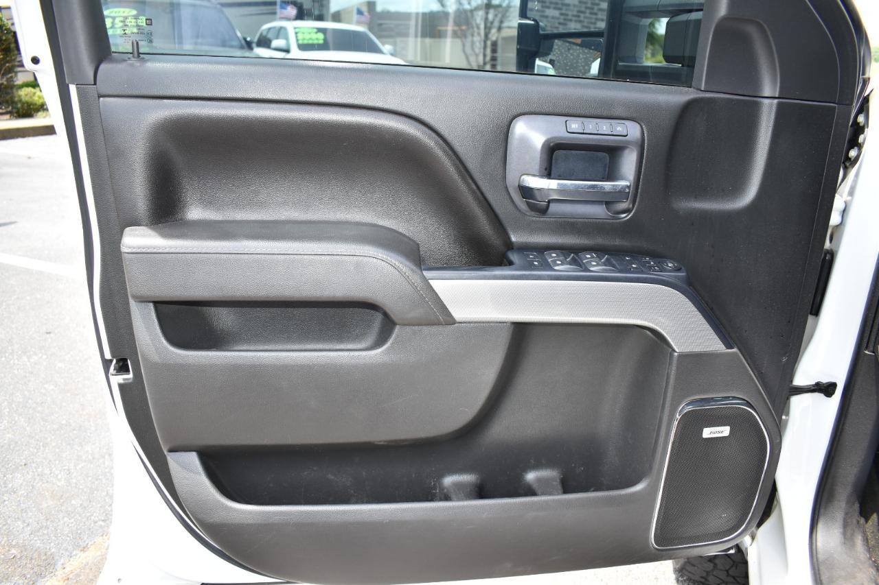 Chevrolet Silverado 1500 4WD Crew Cab 143.5" LTZ w/2LZ 2017