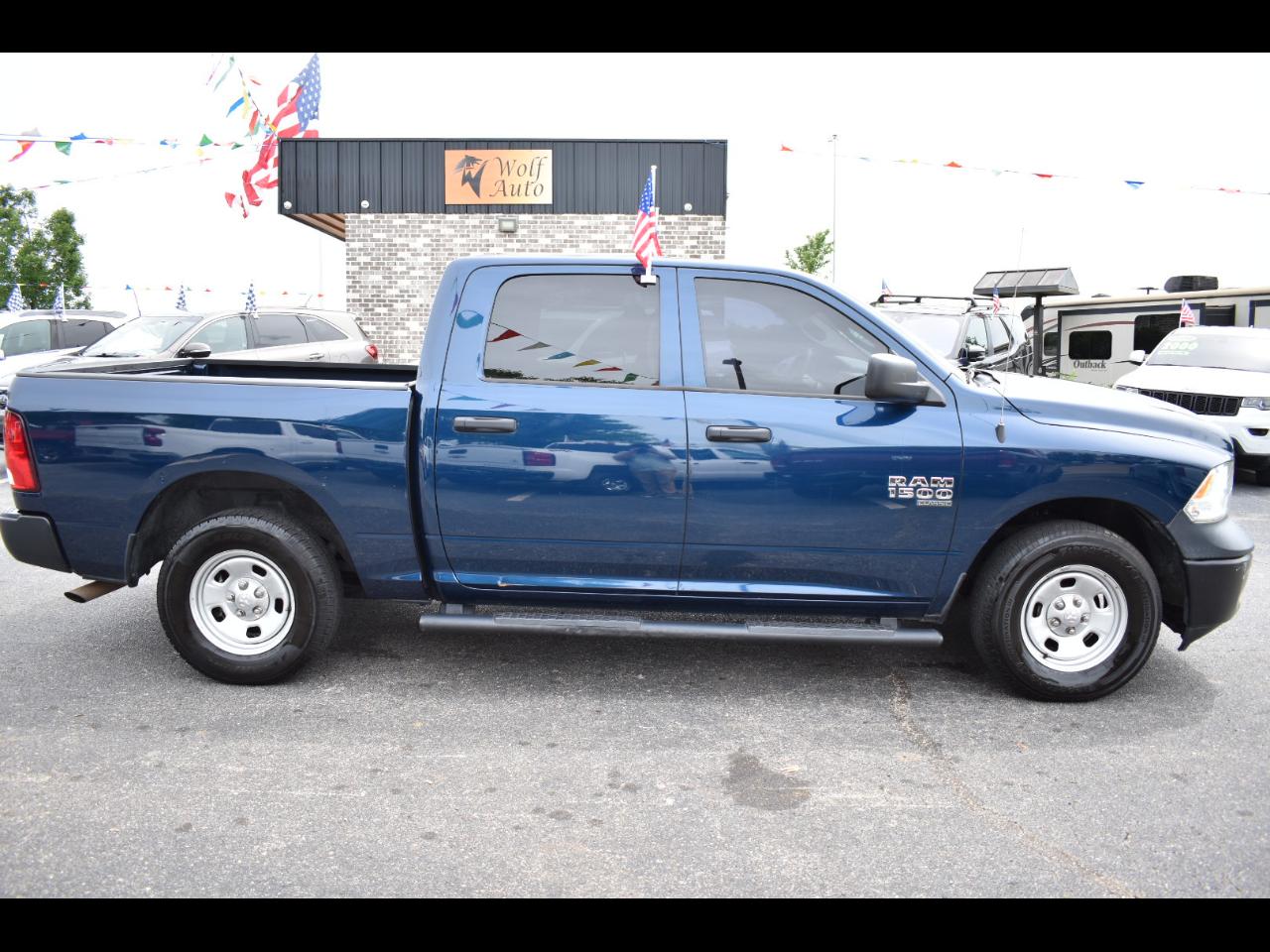 RAM 1500 Classic Tradesman 4x4 Crew Cab 5'7" Box 2020