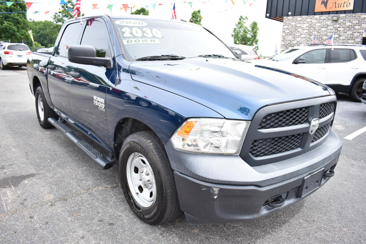 RAM 1500 Classic Tradesman 4x4 Crew Cab 5'7" Box 2020