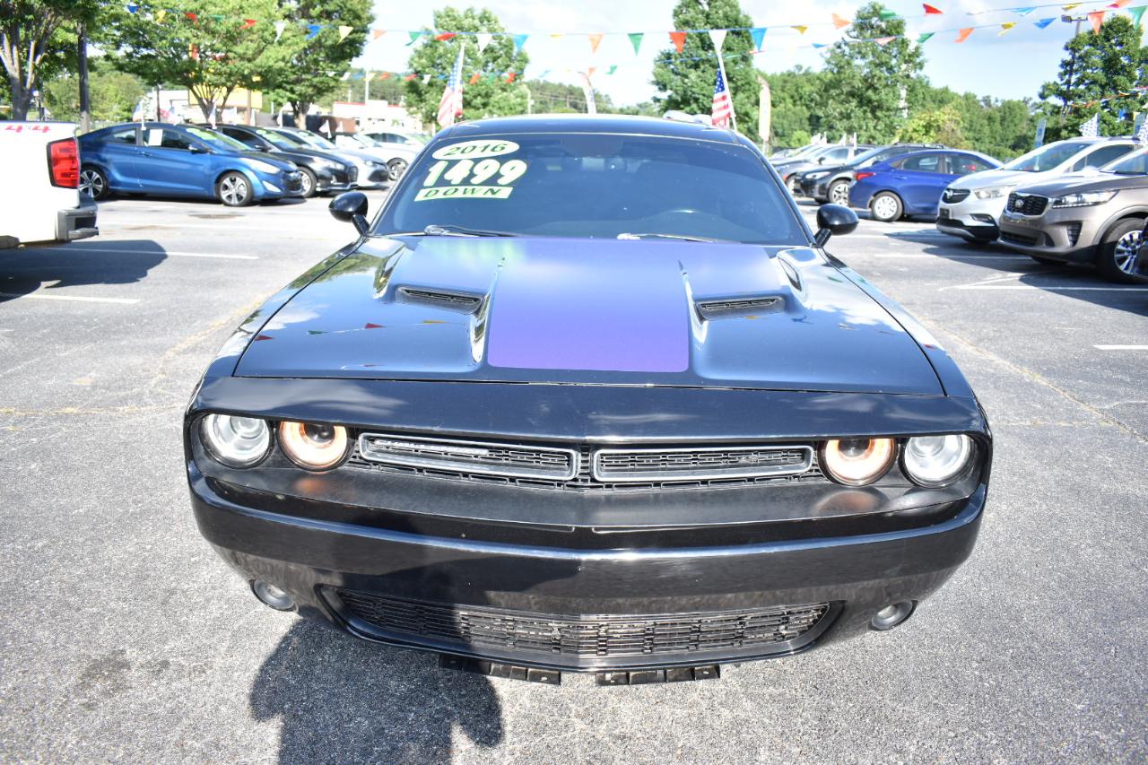 Dodge Challenger 2dr Cpe SXT 2016