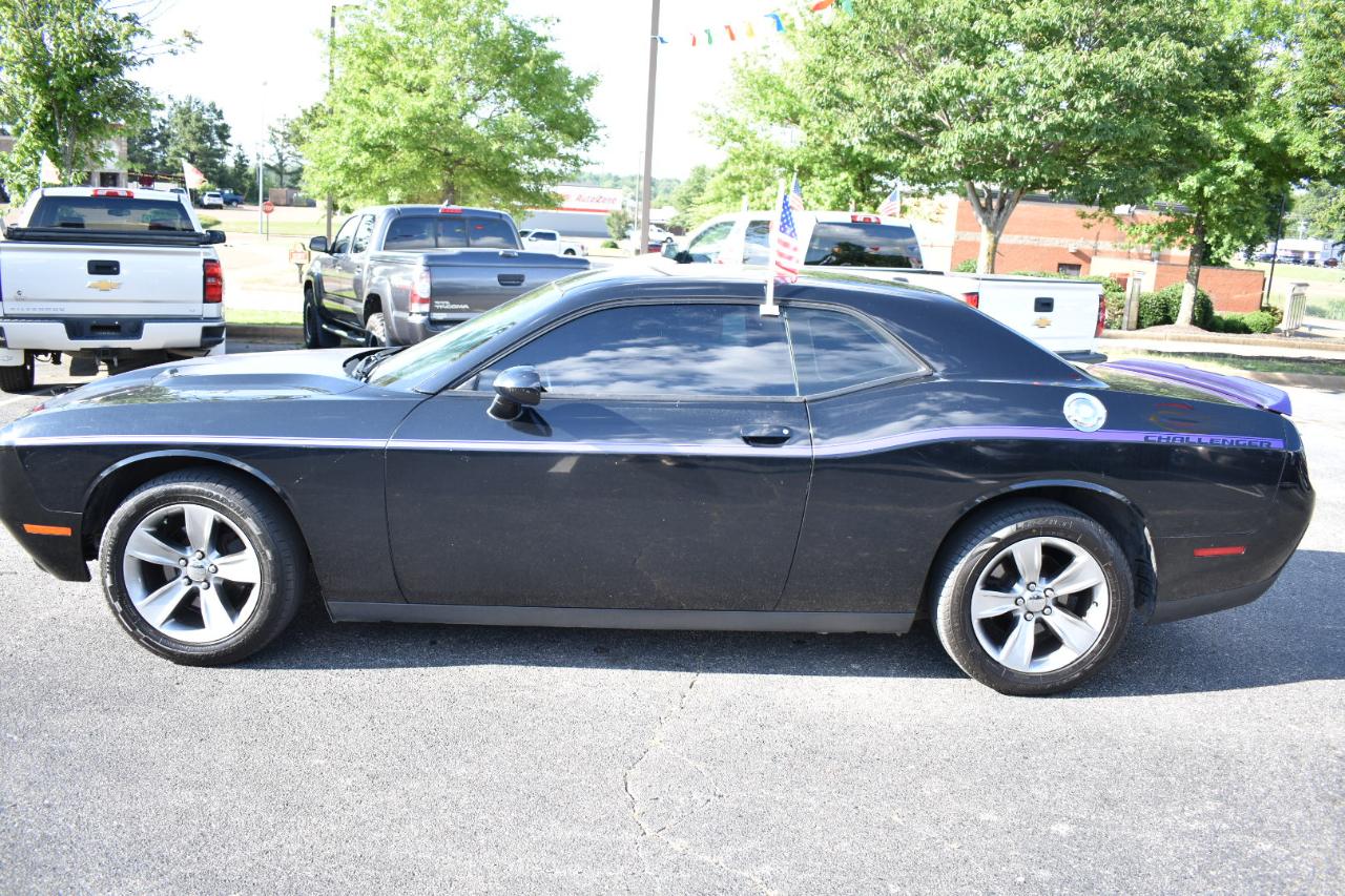 Dodge Challenger 2dr Cpe SXT 2016