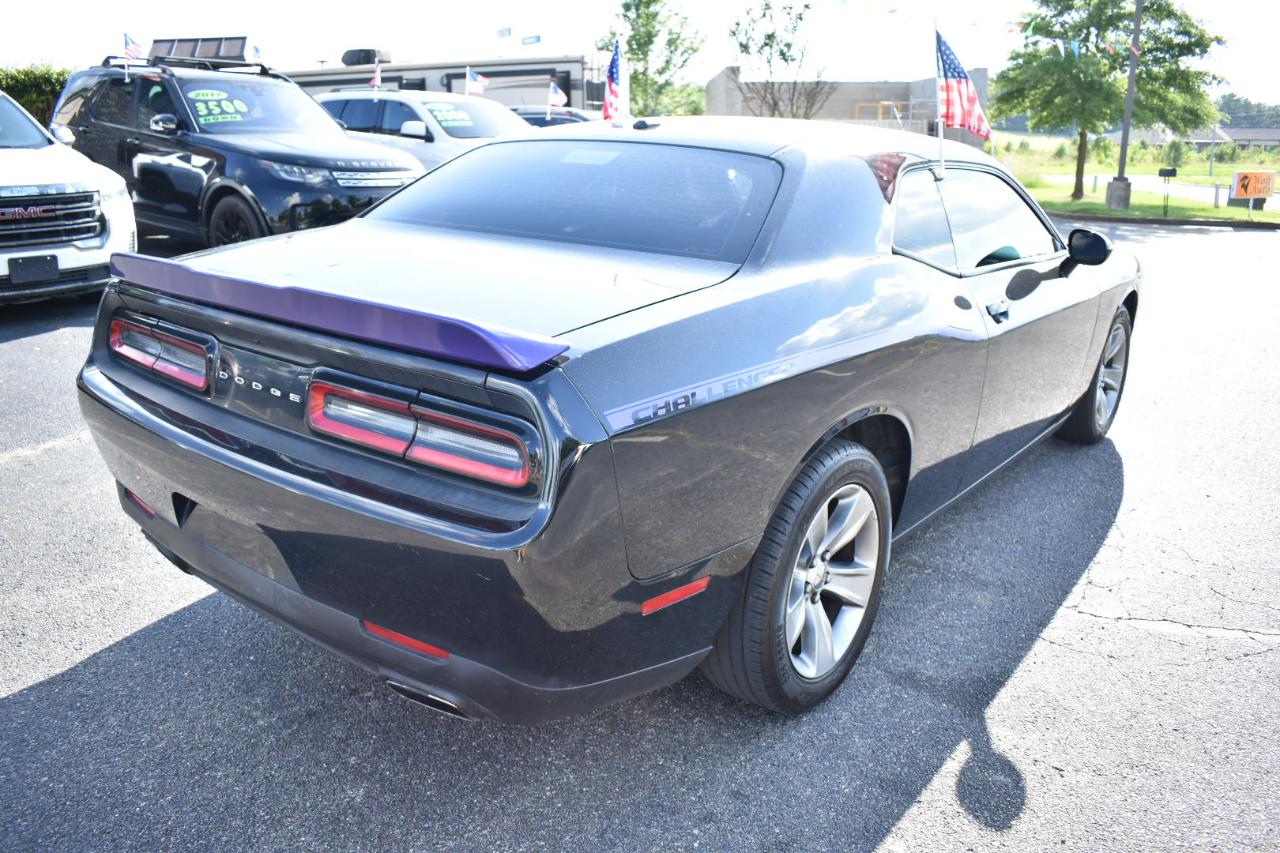 Dodge Challenger 2dr Cpe SXT 2016
