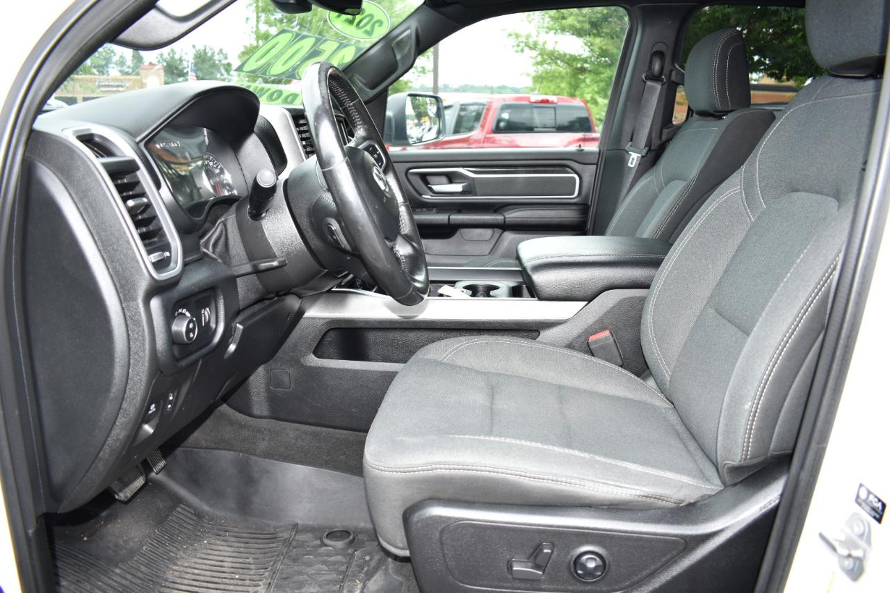 RAM 1500 Big Horn 4x4 Quad Cab 6'4" Box 2021