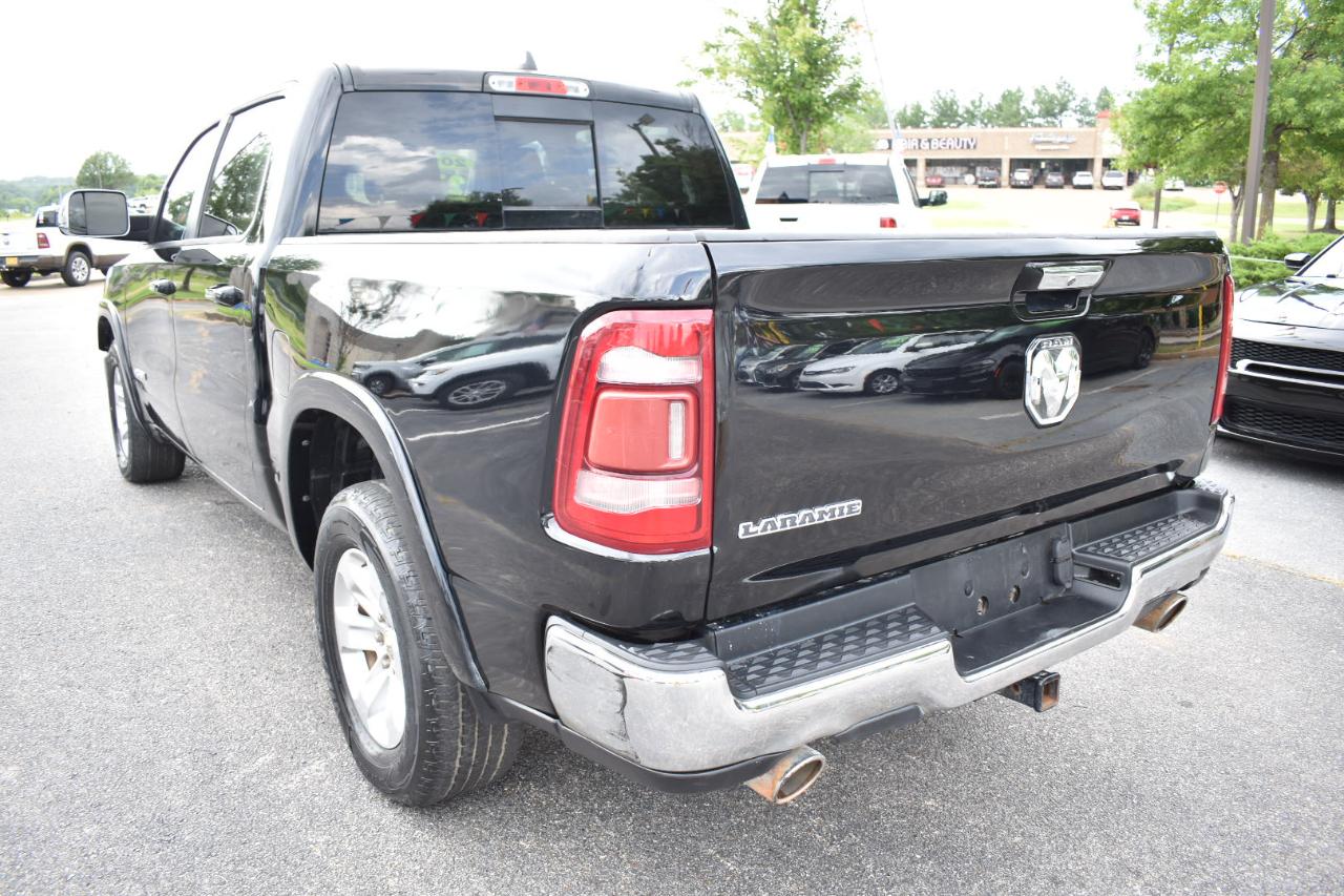 RAM 1500 Laramie 4x2 Crew Cab 5'7" Box 2019