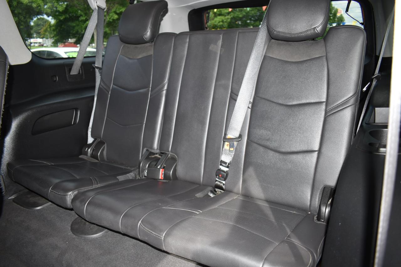 Cadillac Escalade ESV 2WD 4dr Luxury 2020