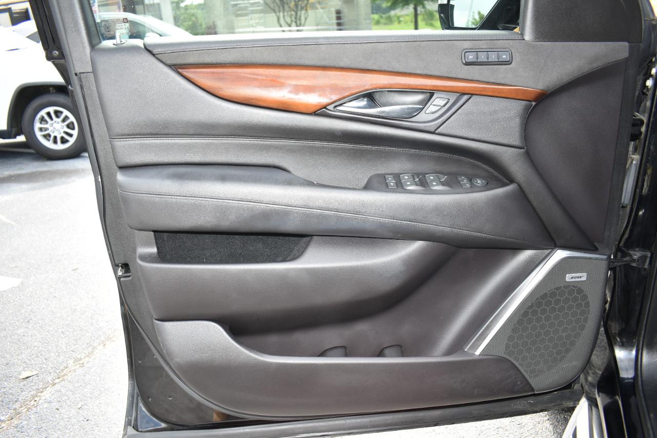 Cadillac Escalade ESV 2WD 4dr Luxury 2020