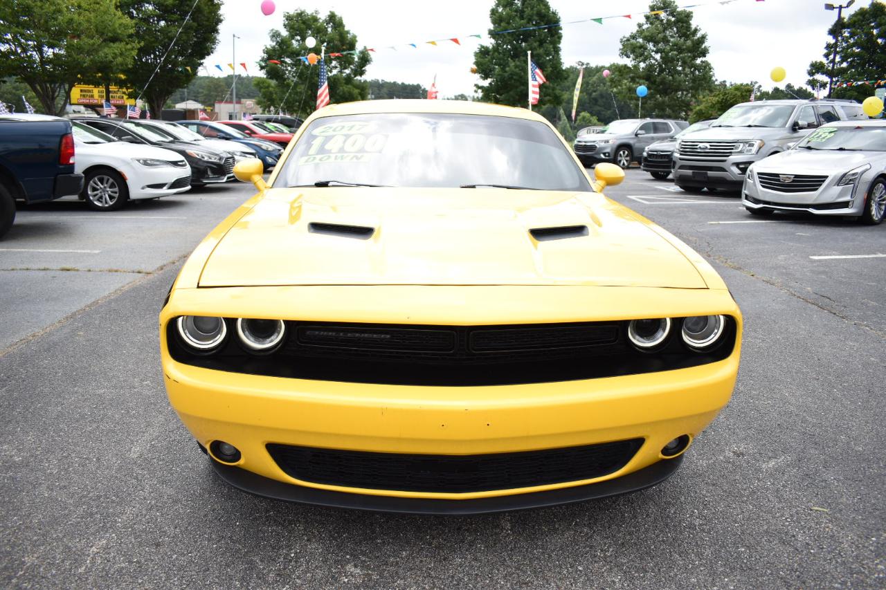 Dodge Challenger SXT Coupe 2017