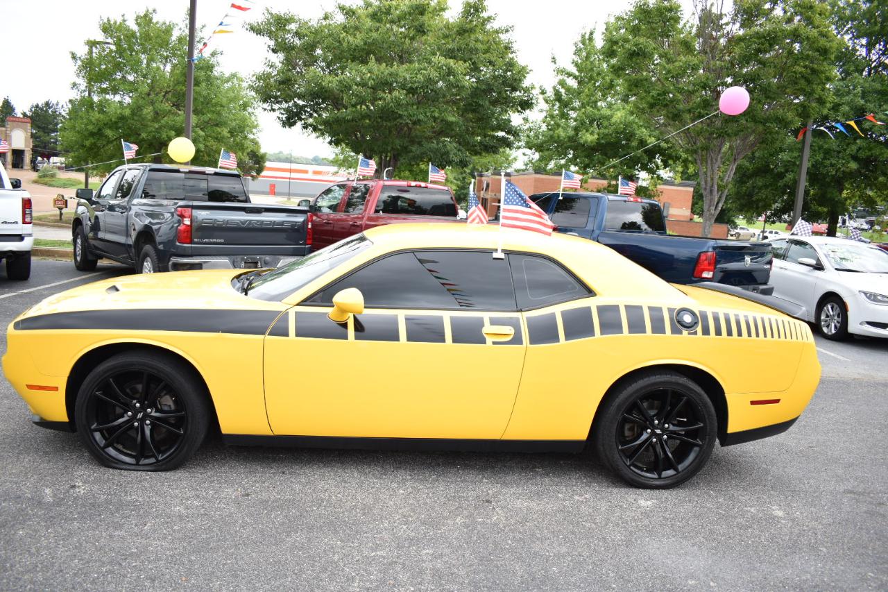 Dodge Challenger SXT Coupe 2017