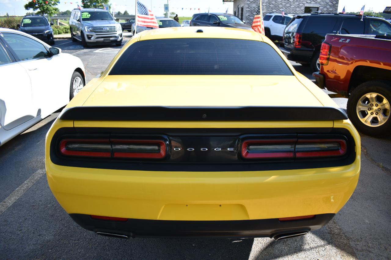 Dodge Challenger SXT Coupe 2017