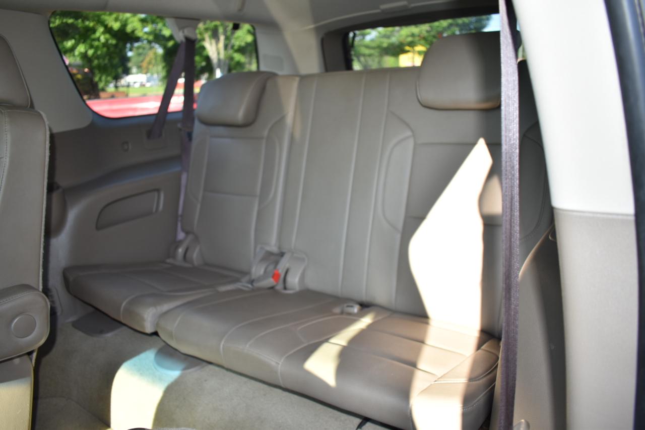 Chevrolet Suburban 4WD 4dr 1500 Premier 2017