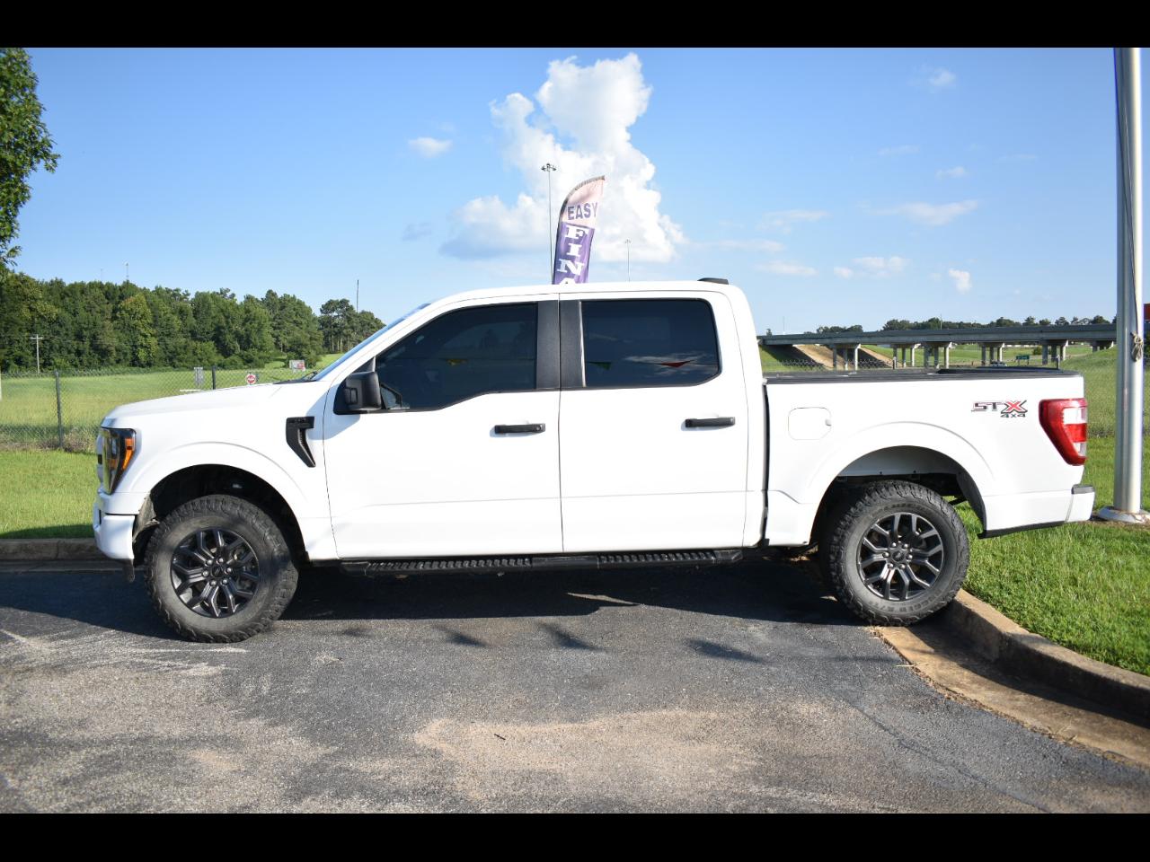 Ford F-150 Lariat 4WD SuperCrew 5.5' Box 2023