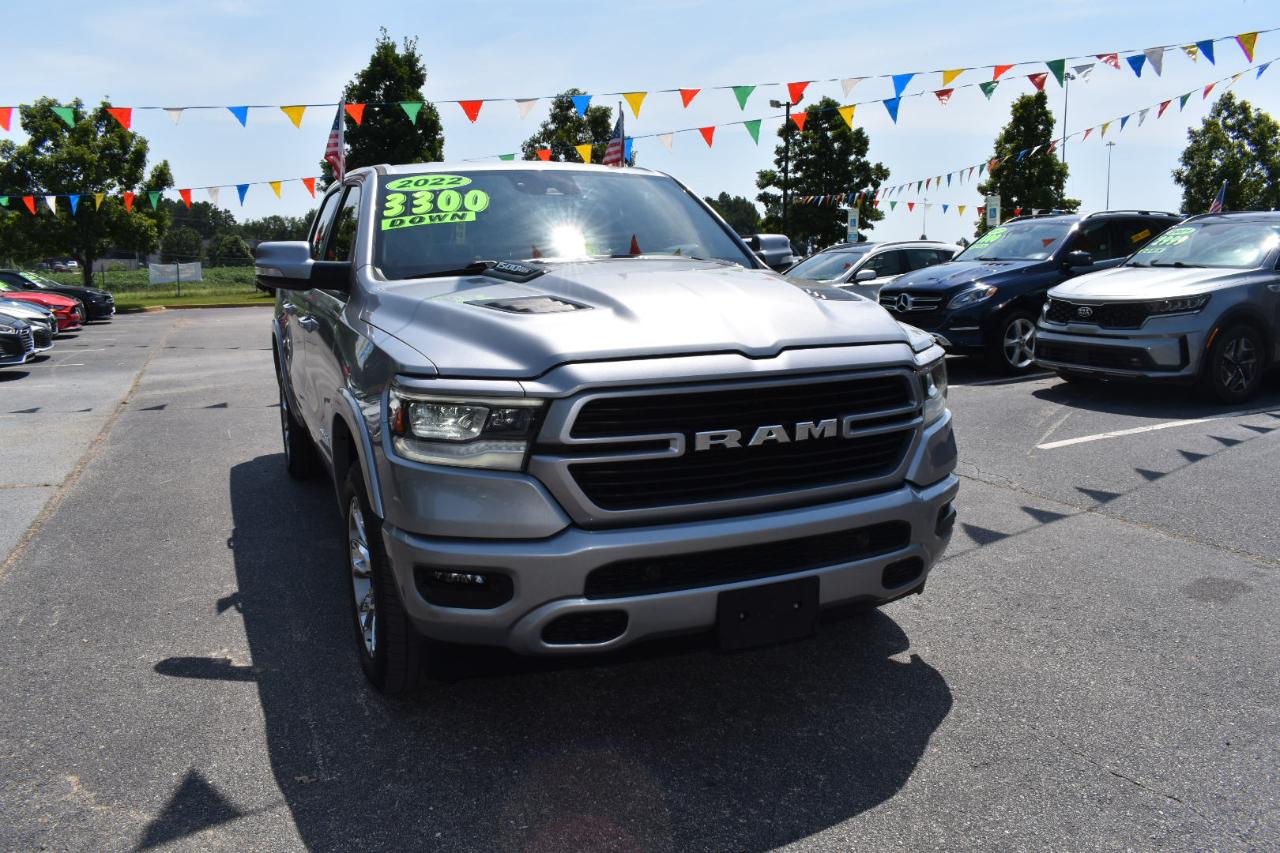 RAM 1500 Laramie 4x4 Crew Cab 5'7" Box 2022