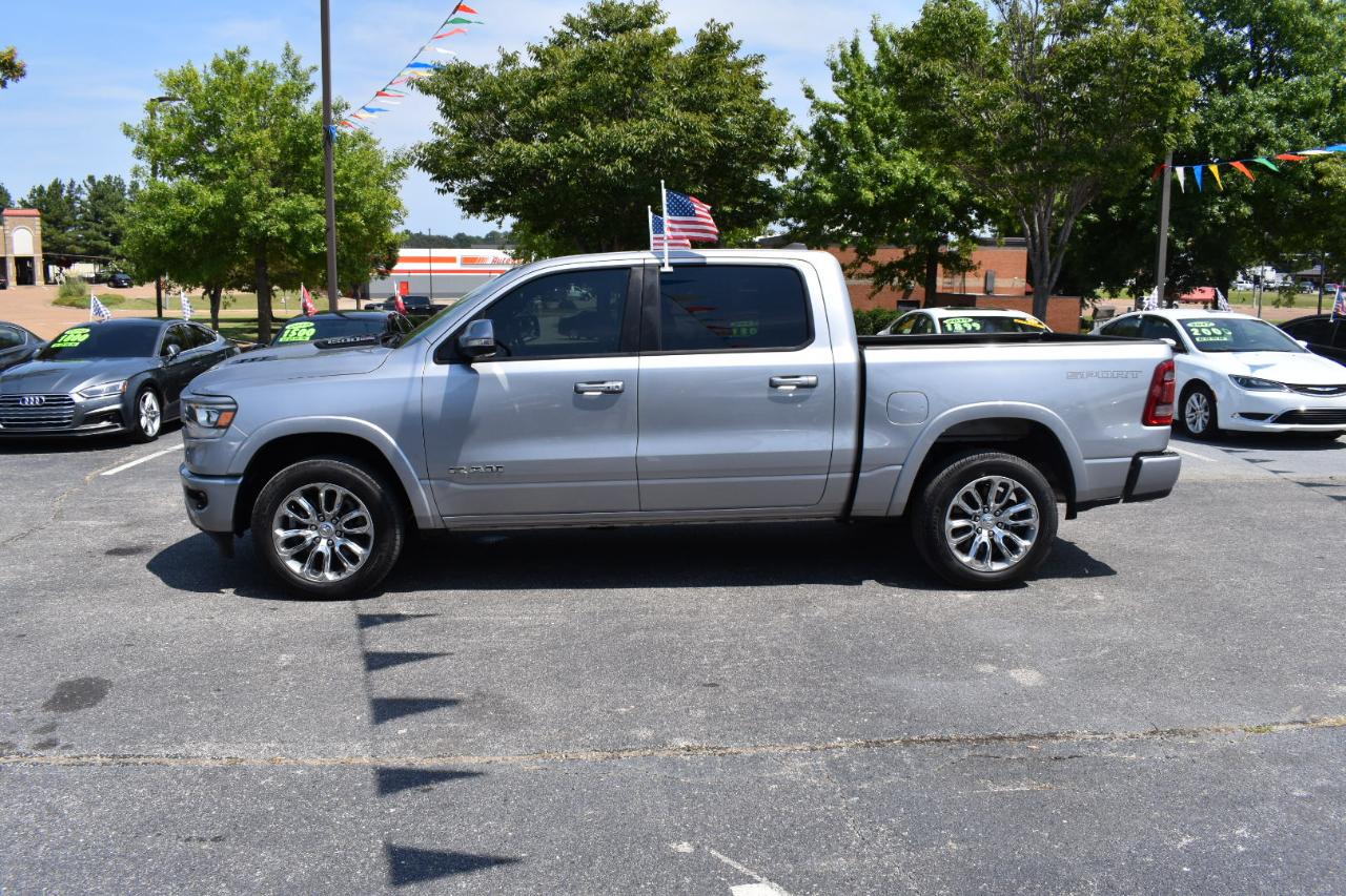 RAM 1500 Laramie 4x4 Crew Cab 5'7" Box 2022