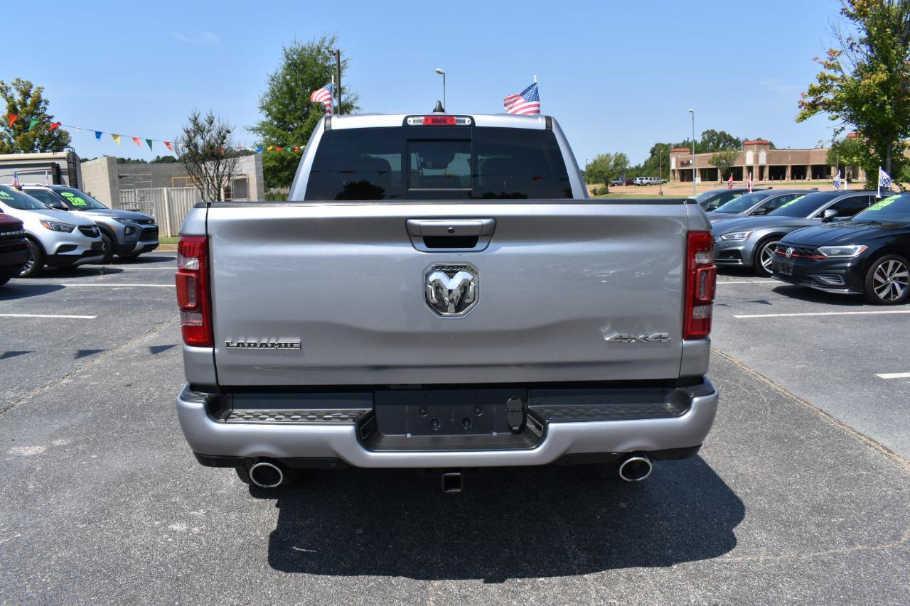 RAM 1500 Laramie 4x4 Crew Cab 5'7" Box 2022