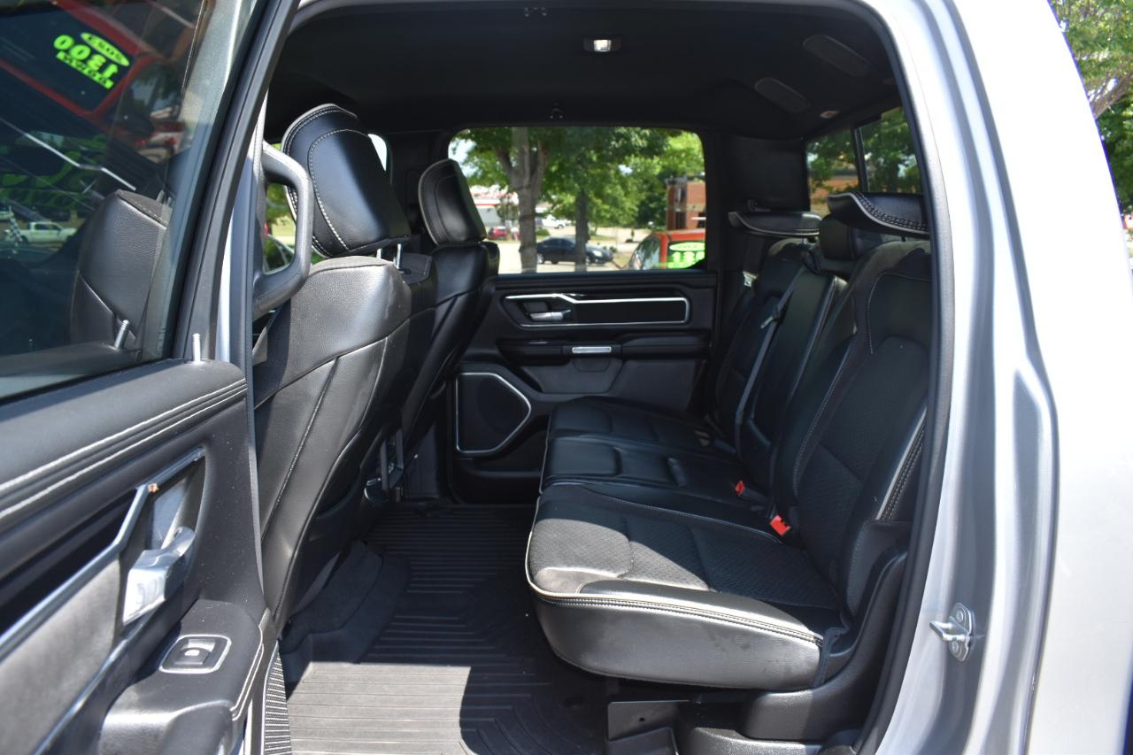 RAM 1500 Laramie 4x4 Crew Cab 5'7" Box 2022