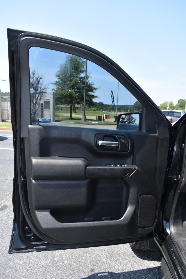 Chevrolet Silverado 1500 2WD Crew Cab 147" Custom 2020