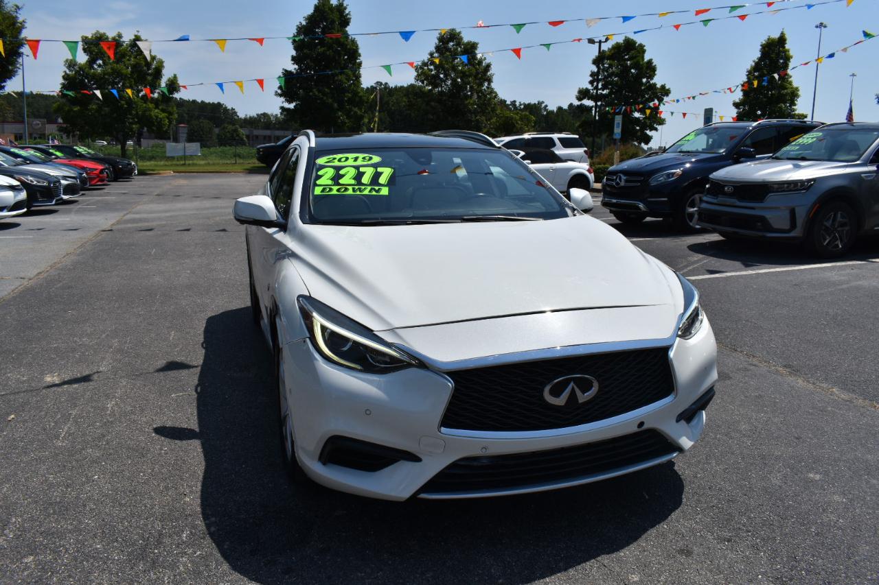 Infiniti QX30 LUXE FWD 2019