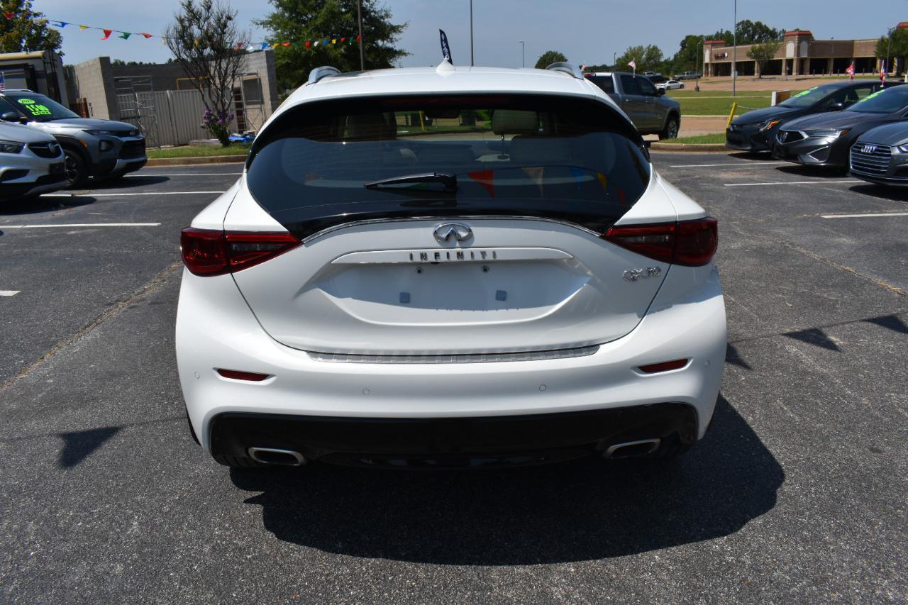 Infiniti QX30 LUXE FWD 2019