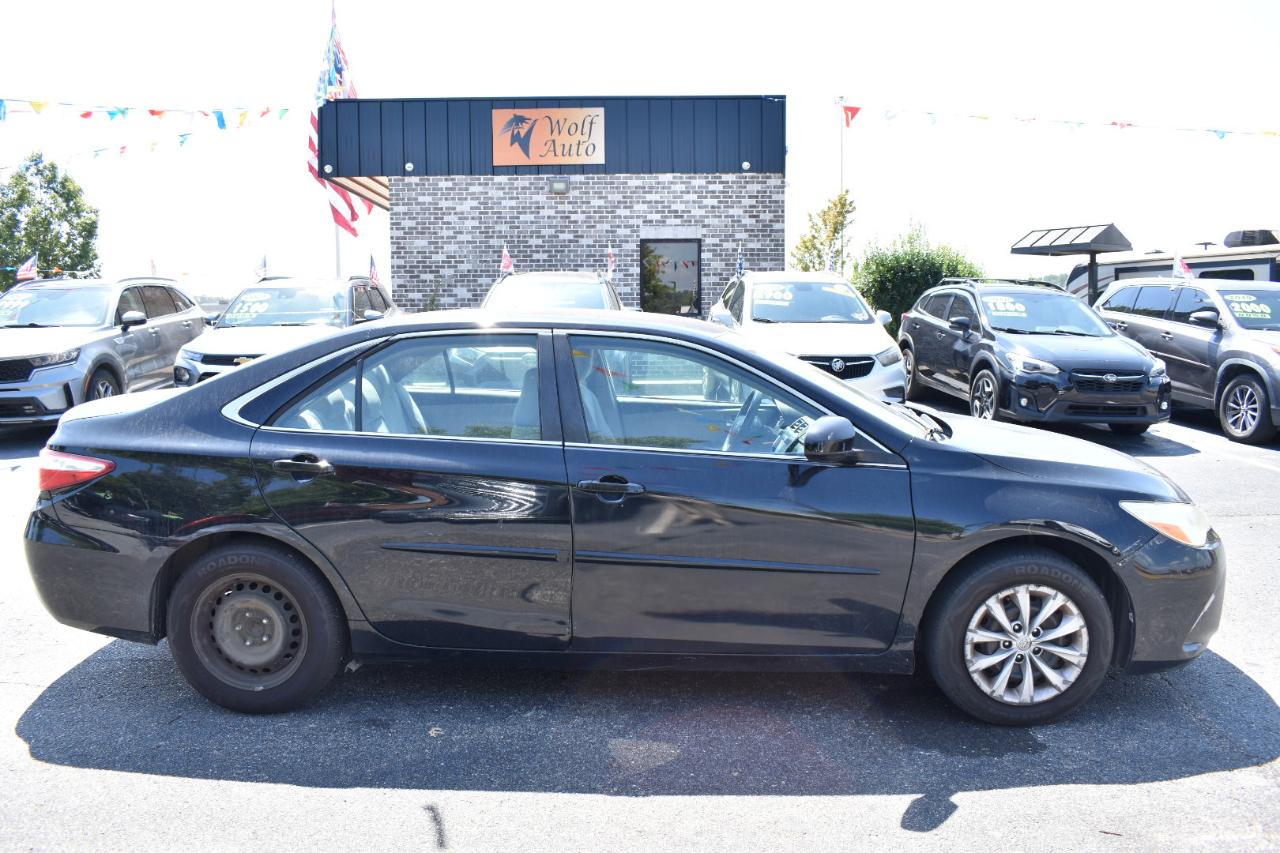 Toyota Camry 4dr Sdn I4 Auto SE w/Special Edition Pkg (Natl) 2016