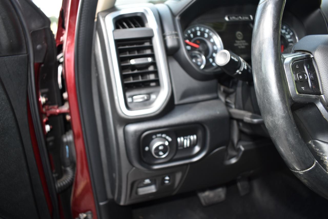 RAM 1500 Laramie 4x4 Crew Cab 6'4" Box 2019