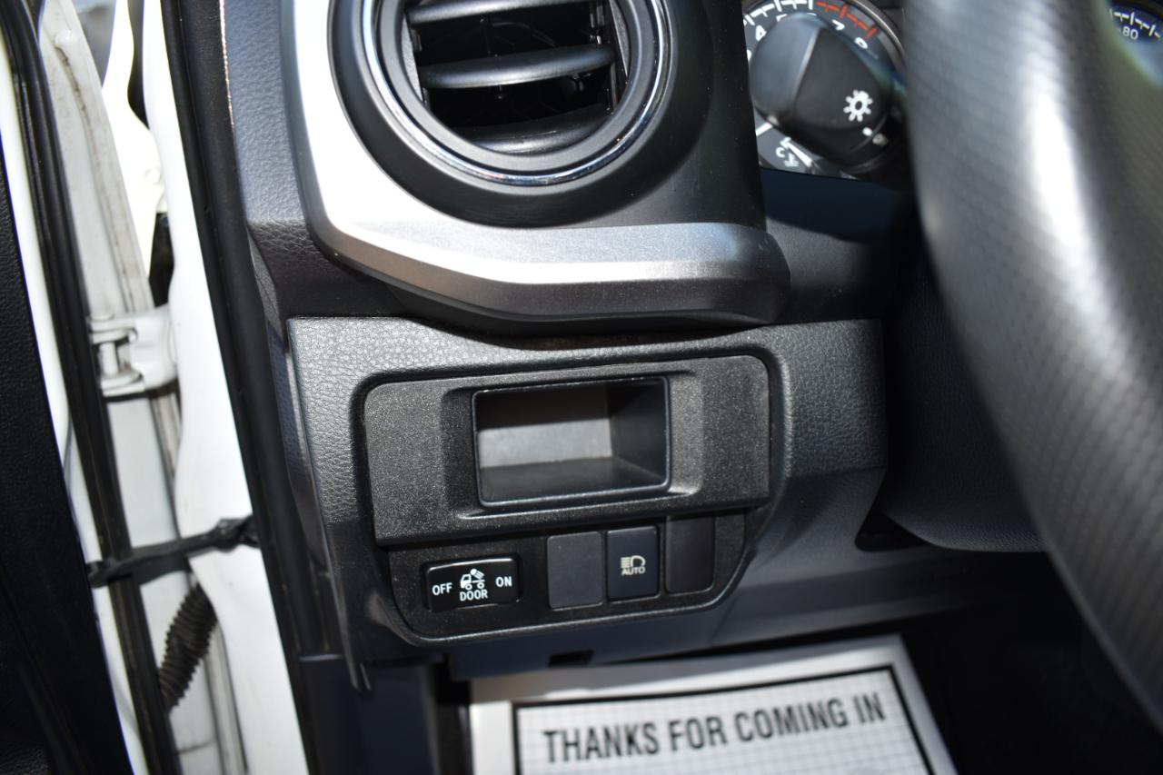 Toyota Tacoma 2WD TRD Off Road Double Cab 5' Bed V6 AT (Natl) 2019